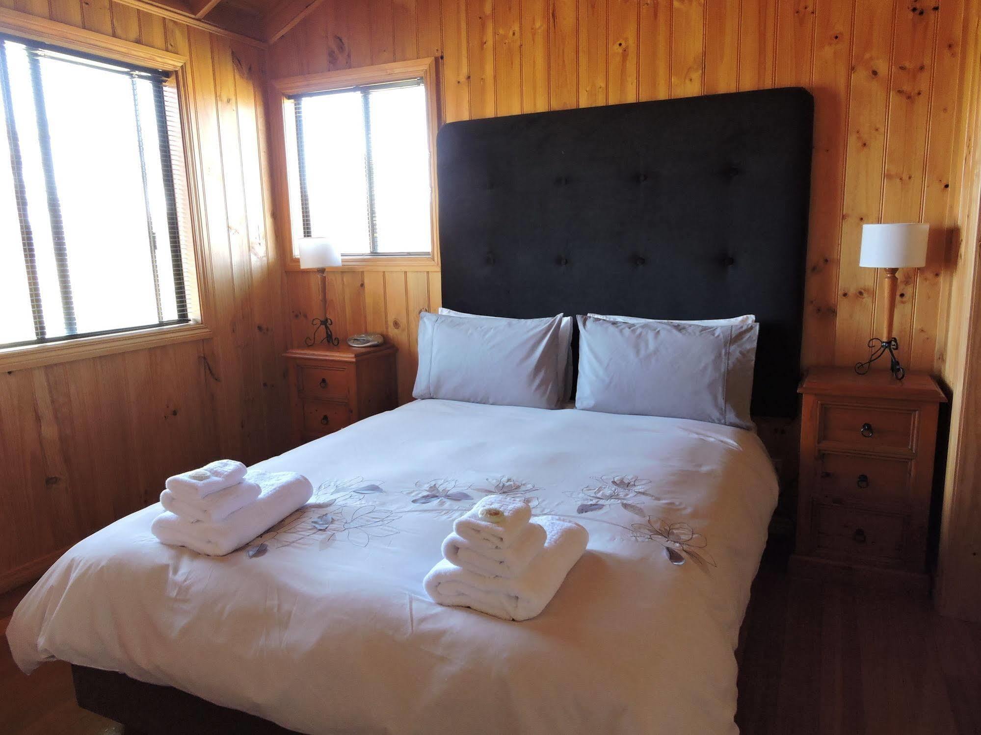 Hazelcreek Cottages Exeter Екстер'єр фото