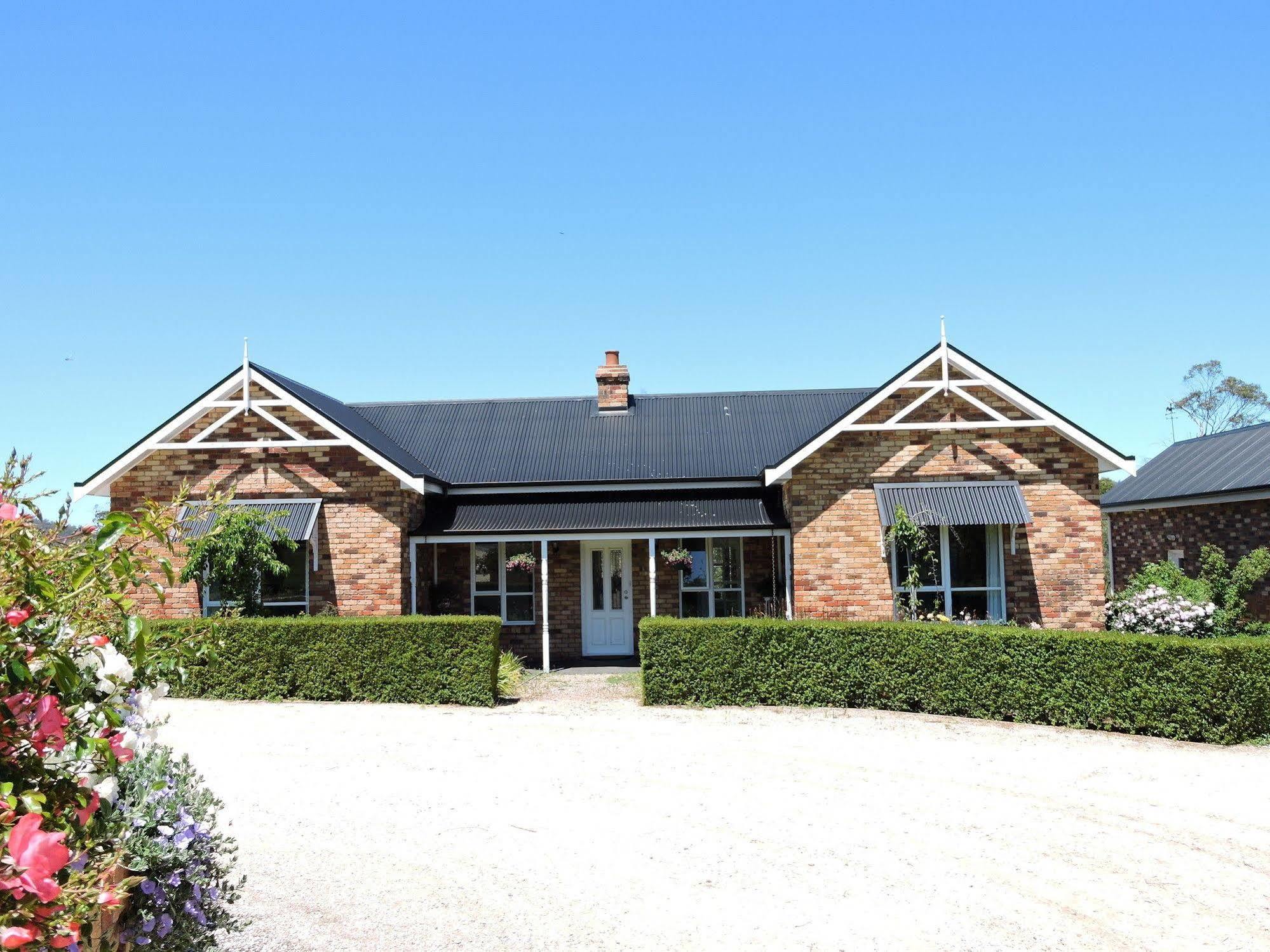 Hazelcreek Cottages Exeter Екстер'єр фото